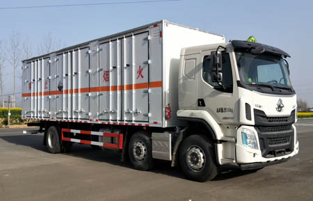 大力牌DLQ5260XFWLZ6型腐蝕性物品廂式運(yùn)輸車