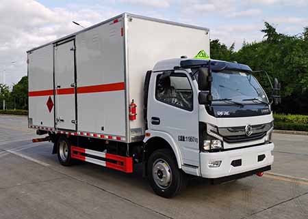 舜德牌SDS5125XRQE6型易燃氣體廂式運輸車