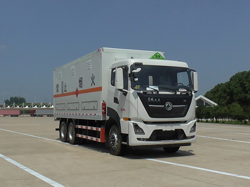 東風牌DFC5260XRYD型易燃液體廂式運輸車