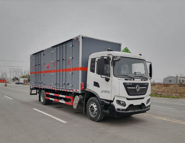 大力牌DLQ5181XRYDFH6型易燃液體廂式運(yùn)輸車