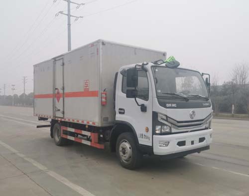 專威牌HTW5125XRYE6型易燃液體廂式運輸車